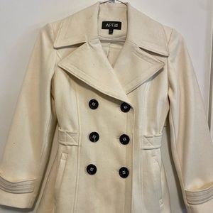 Beautiful Apt 9 Pea Coat- Cream Color size Medium Barely Worn.